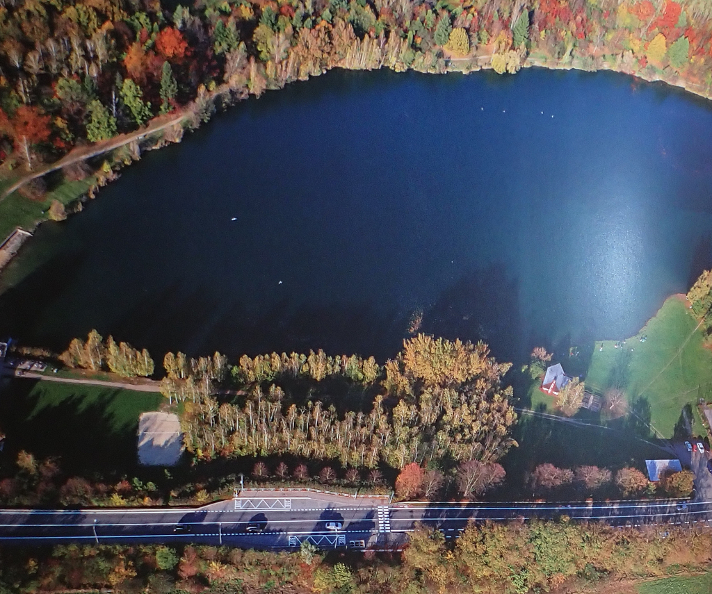 Stribrne Lake